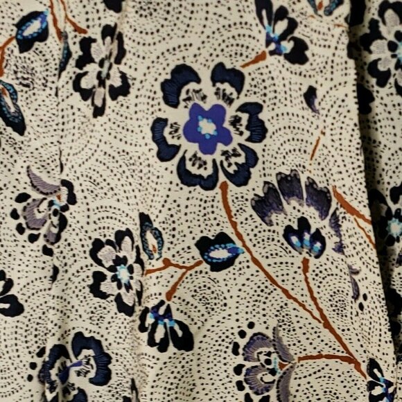 Daniel Rainn Floral Abstract Blouse With Roll Tab - Picture 3 of 8